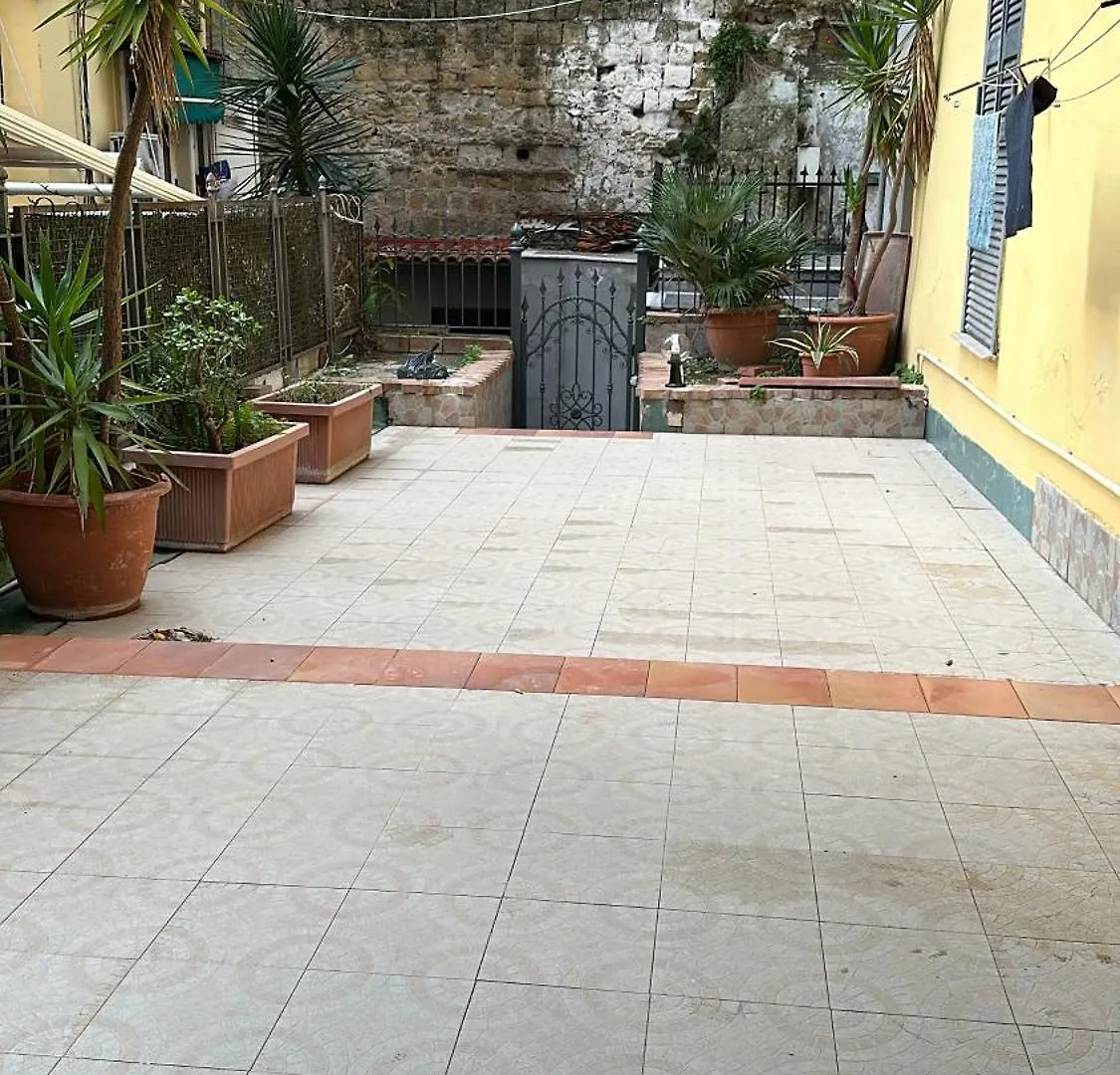 Bed and Breakfast La Scalinata Di Chiaia Neapel